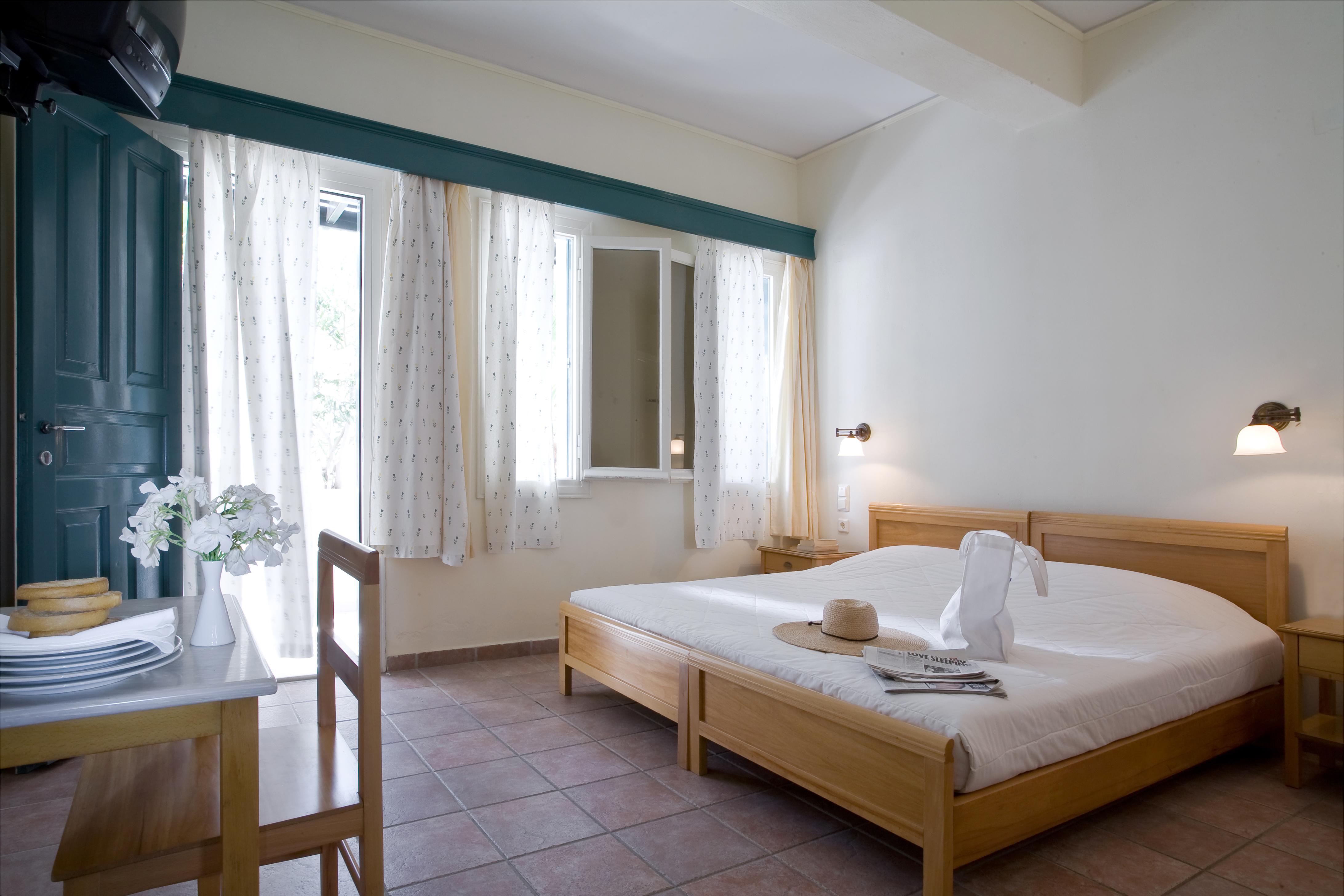 Rose Bay Hotel Kamári Zewnętrze zdjęcie