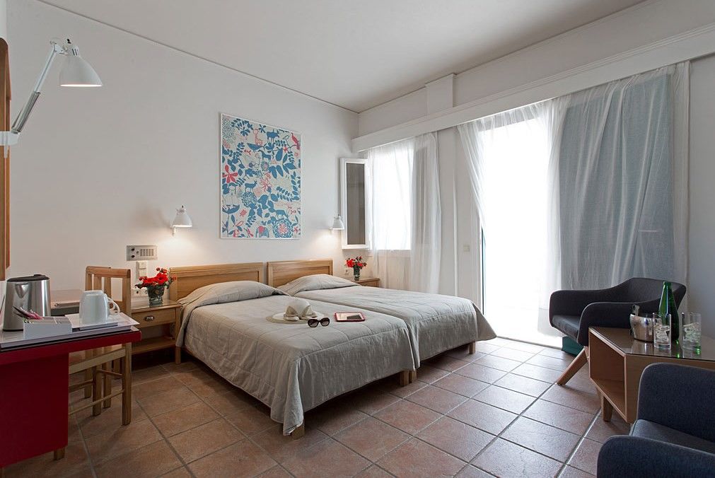 Rose Bay Hotel Kamári Zewnętrze zdjęcie